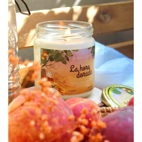 Book and Glow - *Perfect Moments* - Bougie de soja - La hora dorada