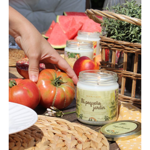 Book and Glow - *Perfect Moments* - Bougie de soja - Mon petit jardin