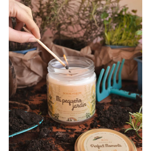 Book and Glow - *Perfect Moments* - Bougie de soja - Mon petit jardin