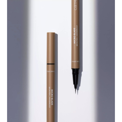 Catrice  - Crayon à sourcils waterproof Micro Blade 010: Soft Blonde