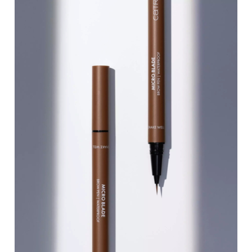 Catrice - Crayon à sourcils waterproof Micro Blade 020: Deep Taupe