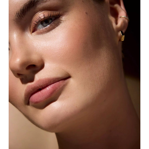 Catrice - *Wonder Woman* - Vernis à lèvres scintillant - 010 : Believe In Wonder