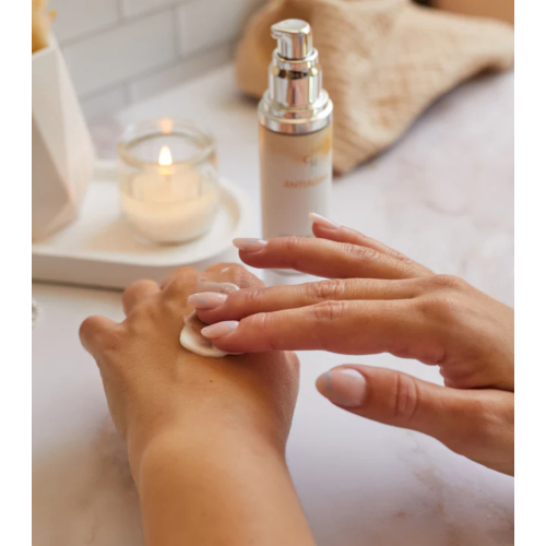 CR Cosmetics - *Antiaging* - Crème visage nourrissante au rétinol pur 0,25 %