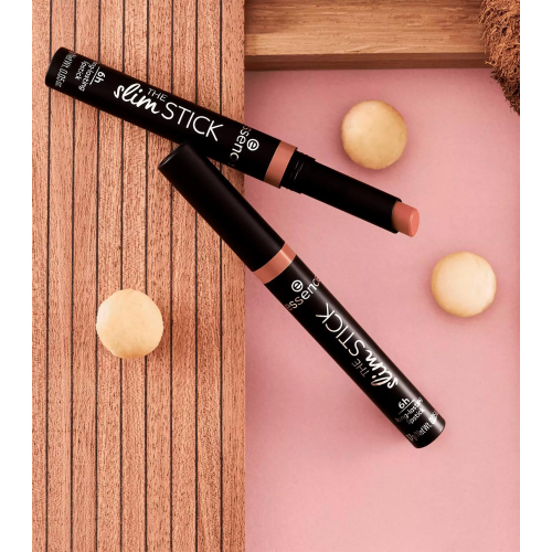 essence - Rouge à lèvres finition mate longue tenue The Slim Stick - 102: Over The Nude