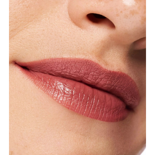 essence - Rouge à lèvres satiné Satin Glow - 05: Chai There!