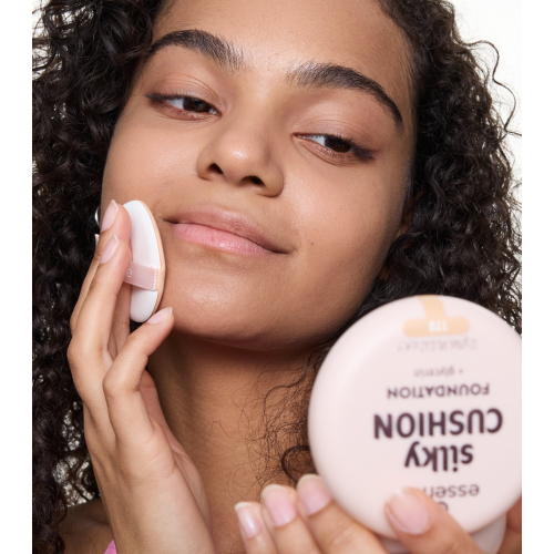 essence - Base de maquillage Silky Cushion -178