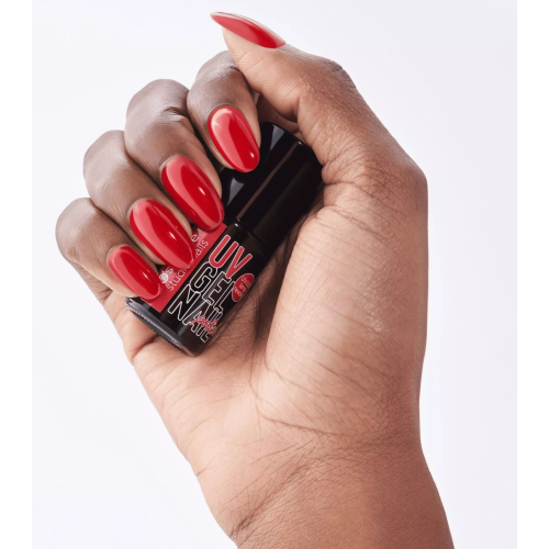 essence - *UV Gel Nail* - Vernis à ongles - 06: Signature RED