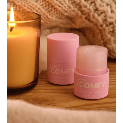 essence - *Feelin' Comfy* - Gloss à lèvres volumisant