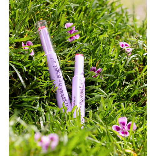 essence - *Glimmer in a Bubble* - Baume à lèvres