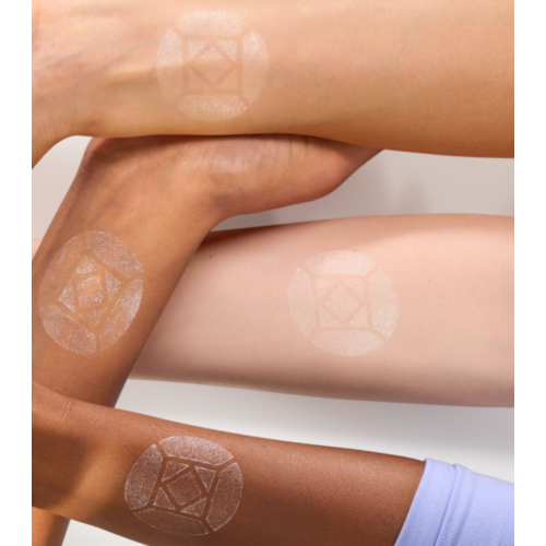 essence - Surligneur en stick Baby Got Diamond