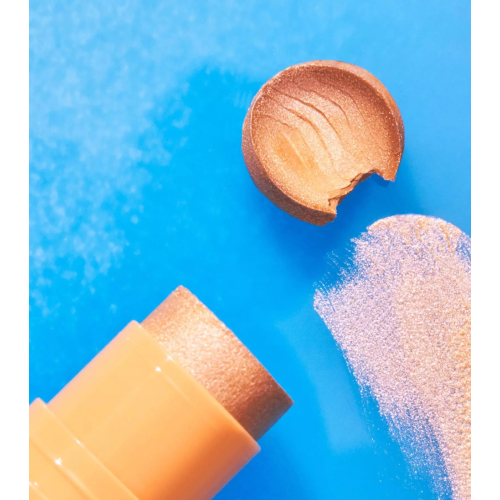 essence - Stick highlighter Baby Got Holo Glow - 10: Apricotly