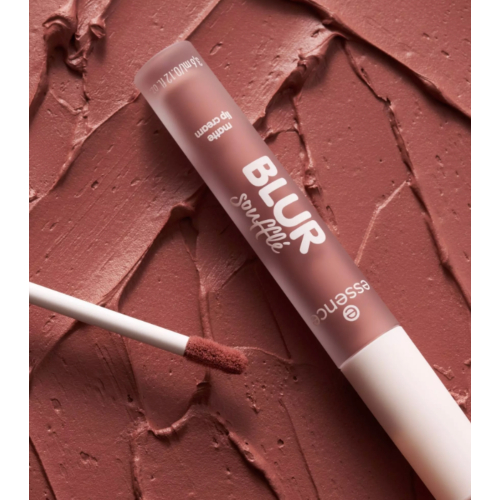 essence - Rouge à lèvres mat au fini flouté BLUR soufflé - 02: Spice Filter