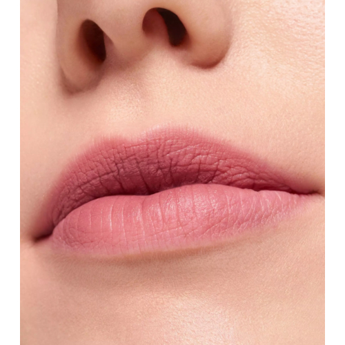 essence - Rouge à lèvres mat au fini flouté BLUR soufflé - 06: Pillow Talking