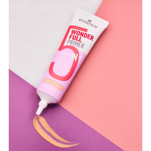 essence - Base Wonder Full 5-en-1 - 10: Light-medium