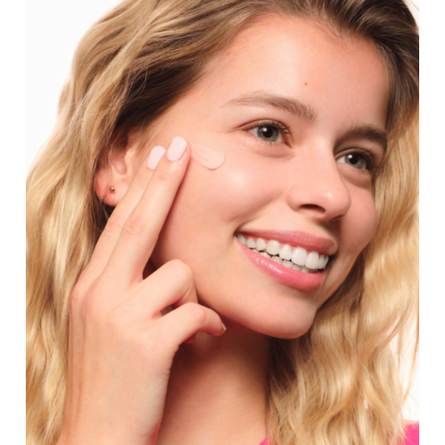 essence - Base de teint minimisant les pores Silky Blur