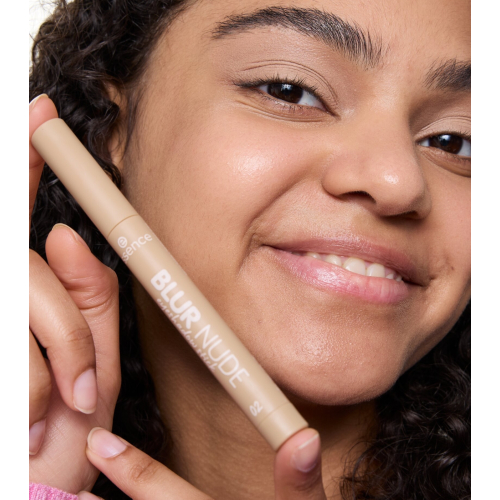 essence - Ombre à paupières en stick Blur Nude - 02: Soft Macchiato