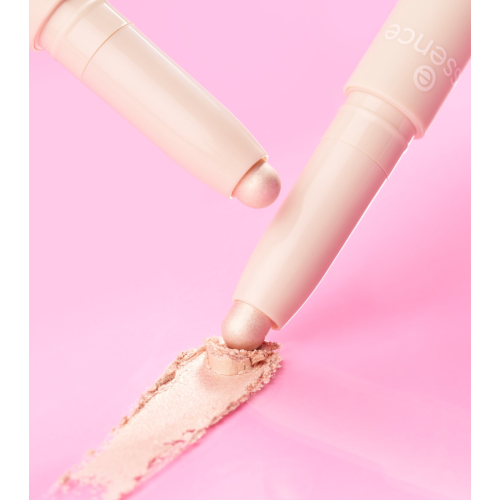 essence - Ombre à paupières en stick Blur Nude - 05: Oat Milk Glow