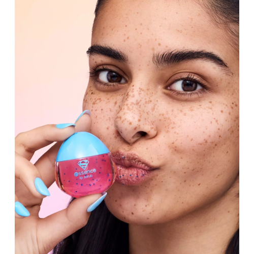 essence - *Superman* - Gommage pour les lèvres