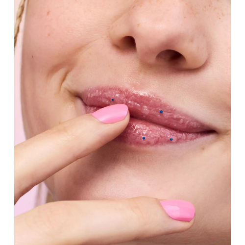 essence - *Superman* - Gommage pour les lèvres