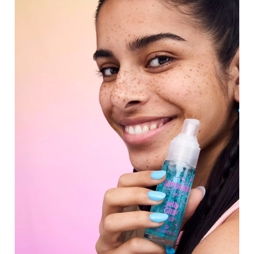 essence - *Superman* - Base de maquillage hydratante