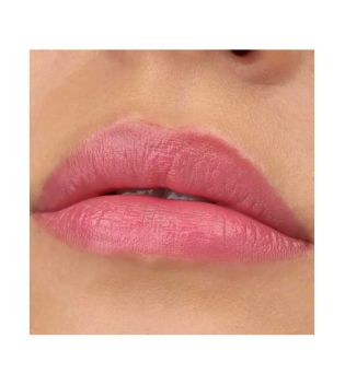 essence - Rouge à lèvres hydratant Tinted Kiss - 02: Mauvelous