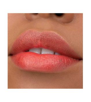 essence - Rouge à lèvres hydratant Tinted Kiss - 04: Chili & chill