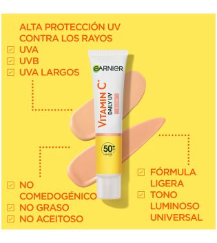 Garnier - *Skin Active* - Fluide quotidien anti-taches et anti-UV à la Vitamine C SPF50+ - Effet Éclat
