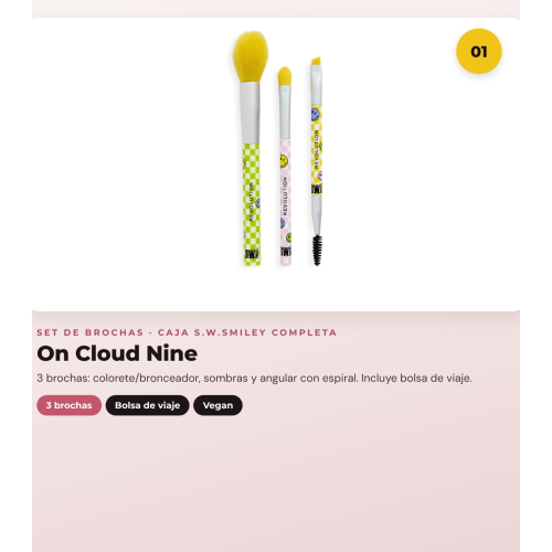 Makeup Revolution - Ensemble *S.W.Smiley* - Pinceaux On Cloud Nine + Éponge de maquillage douce + Brillant à lèvres Happy Pout + Mascara Dazzle Pop + Eyeliner Winky Flick Double-Ended