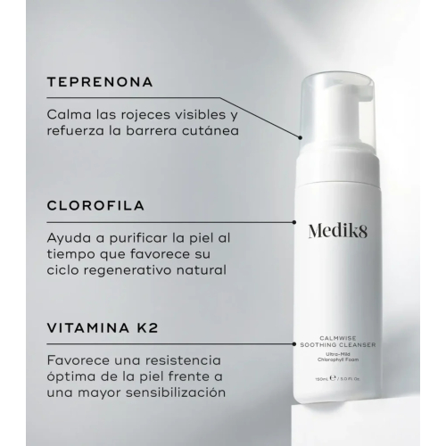 Medik8 - *Calmwise* - Mousse nettoyante à la chlorophylle Calmwise Soothing Cleanser
