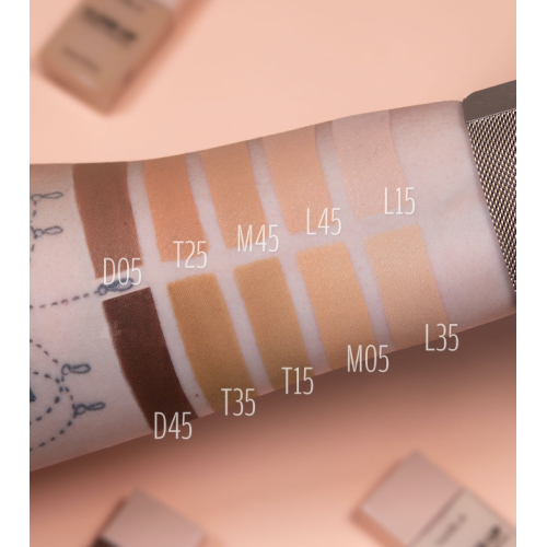 Nabla - Fond de teint Close-Up Futuristic Foundation - D45