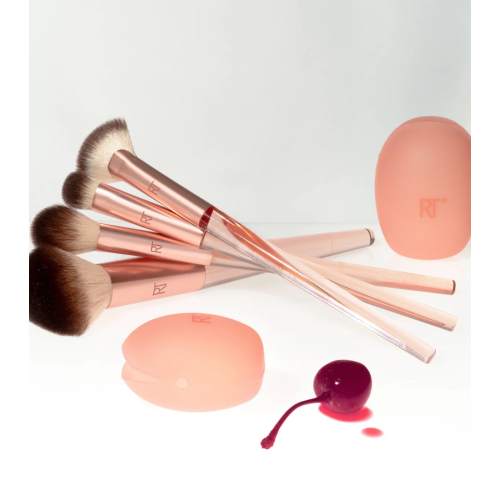Real Techniques - *Cherry On top* - Ensemble de 4 pinceaux + 2 housses en silicone