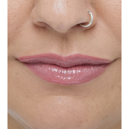 Revolution - Crayon à lèvres Pout Liner - Doll Cool Nude