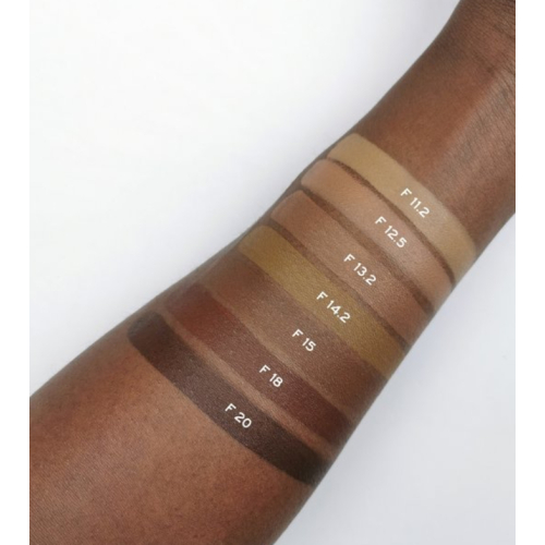 Revolution Relove - Fond de teint Super Serum - F18