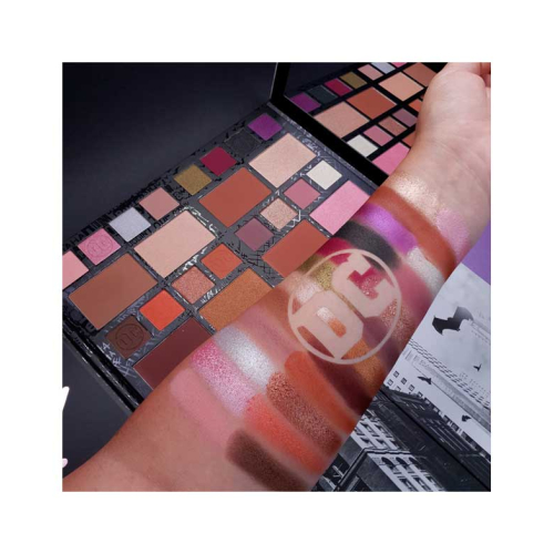 Revolution - *Revolution X DC Universe* - Palette visage et yeux large