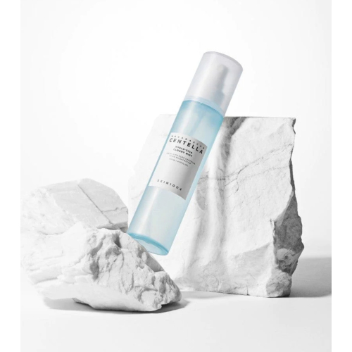 SKIN1004 - *Hyalu-Cica* - Brume pour le visage Cloudy Mist