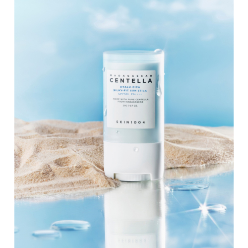 SKIN1004 - *Hyalu-Cica* - Stick solaire visage Silku-Fit SPF50+ PA++++