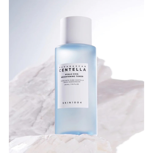 SKIN1004 - *Hyalu-Cica* - Lotion tonique visage illuminateur à la centella de Madagascar