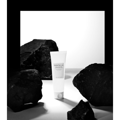 SKIN1004 - *Tone Brightening* - Mousse nettoyante à la Centella Asiatica de Madagascar