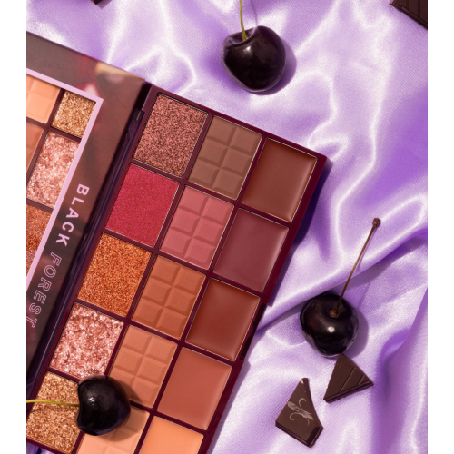 Technic Cosmetics - *Cherry Chocolate* - Palette de fards à paupières - Black Forest