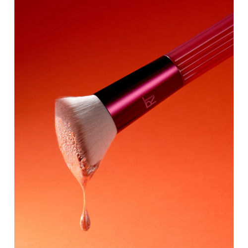 Real Techniques - *Solar Power* - Pinceau pour fond de teint bronzé