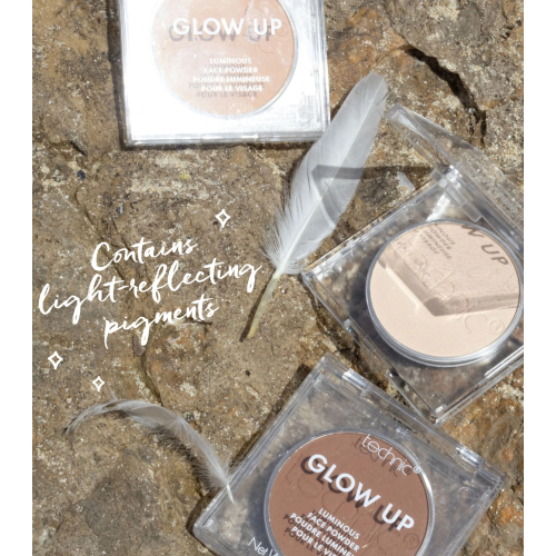 Technic Cosmetics - *Sundrenched* - Poudre lumineuse pour le visage Glow Up - Light
