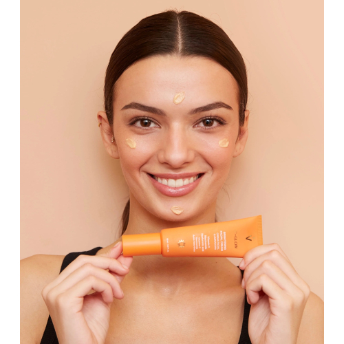 Valquer - *Skin Essentials* - Crème éclaircissante pour le visage C-Glow